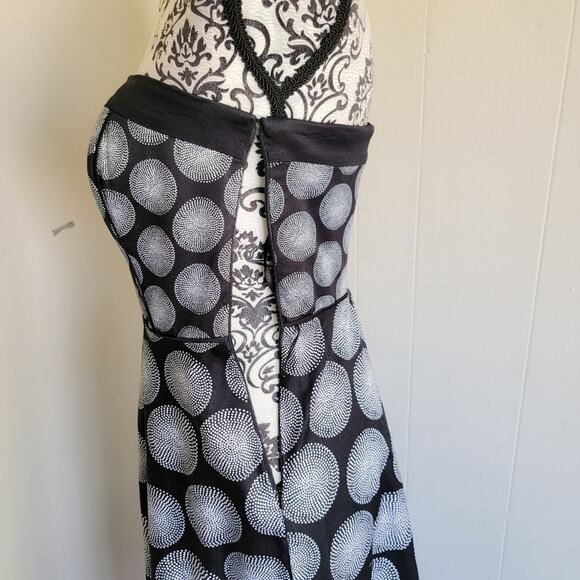 White House Black Market Black Strapless Fit & Flare Cocktail Dress - Picture 3 of 4